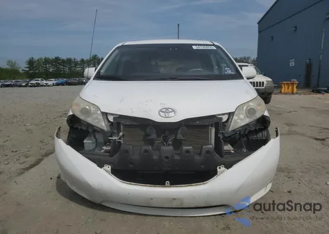2011 Toyota Sienna Base from USA, damaged, VIN 5TDKA3DC8BS006401